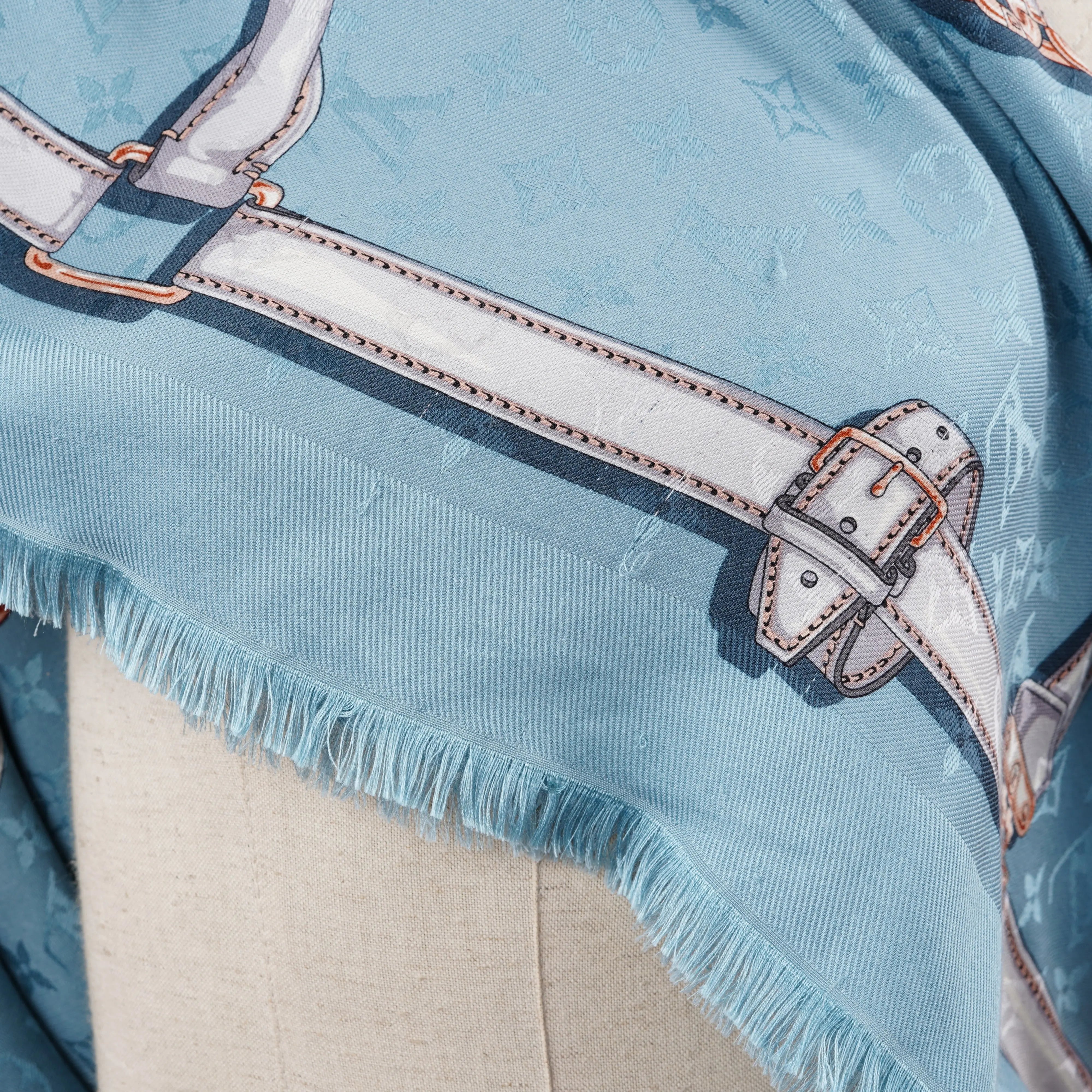 Confidential Shawl Louis Vuitton