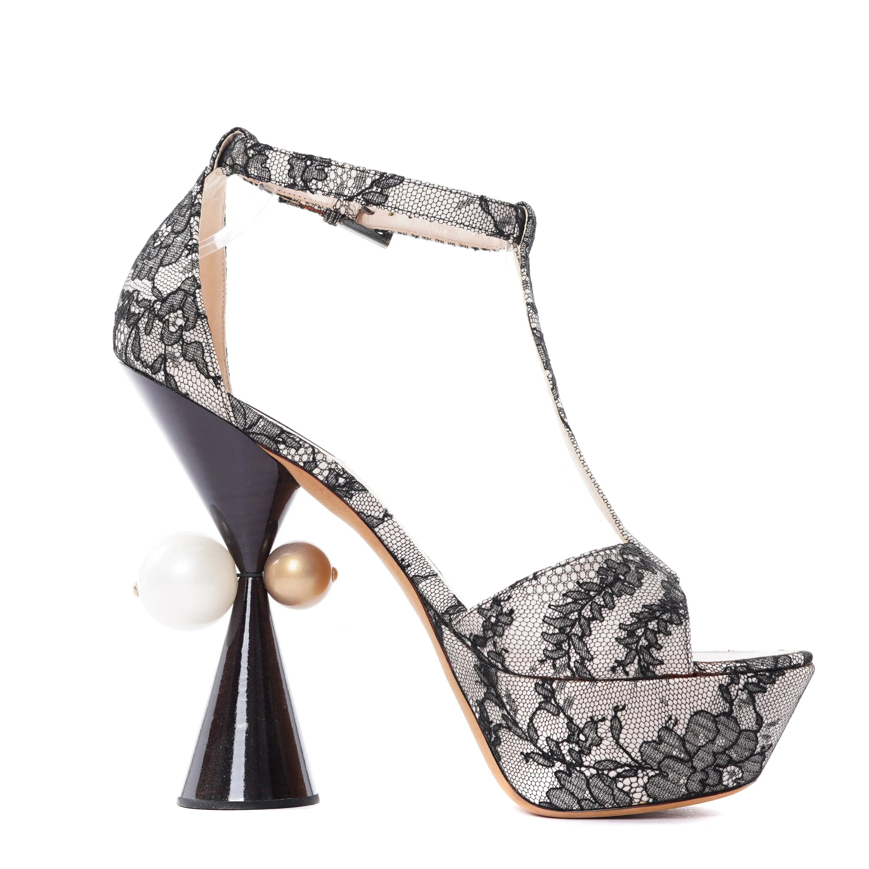 Marie-Antoinette 40 Louis Vuitton