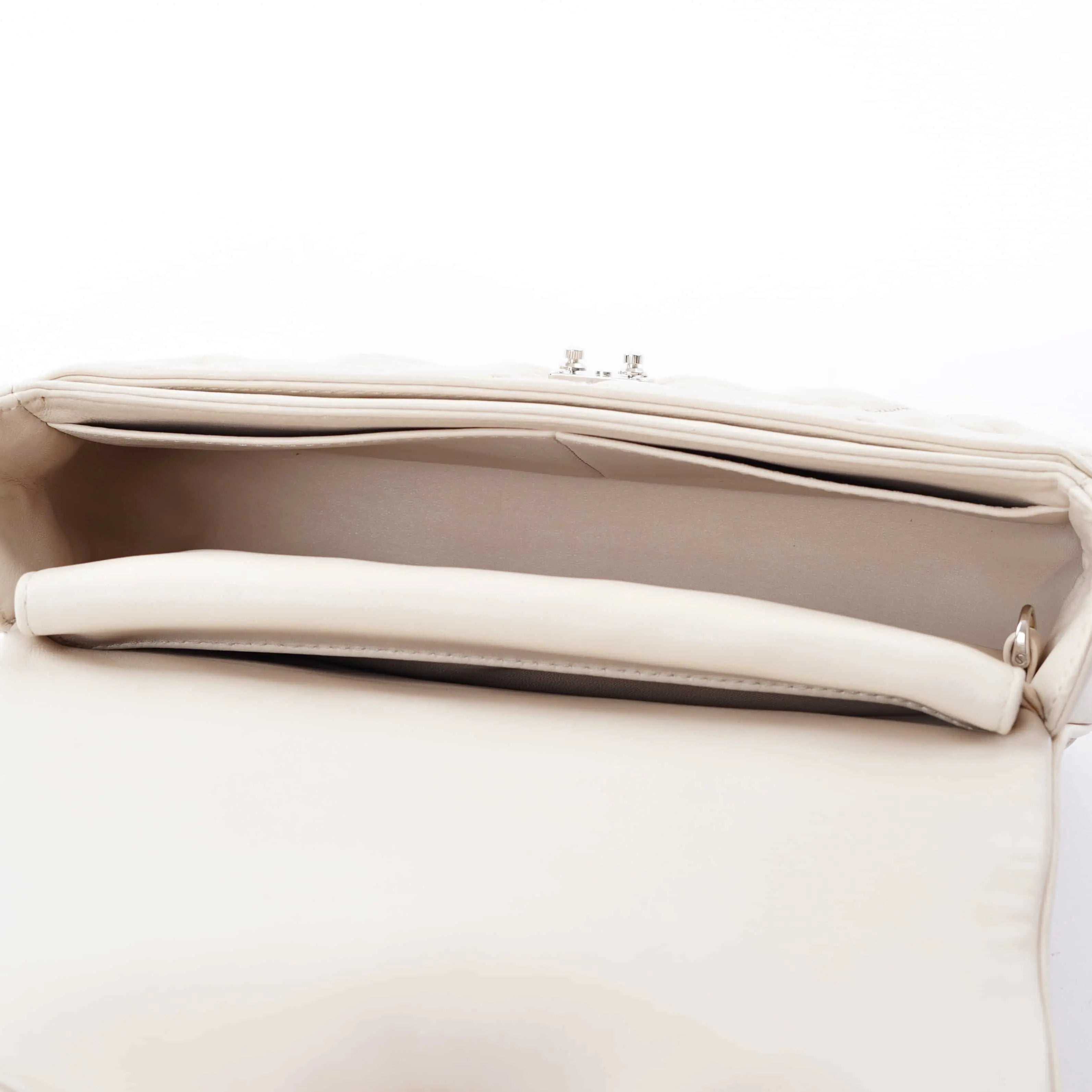 Mama Broderies Ivory Louis Vuitton